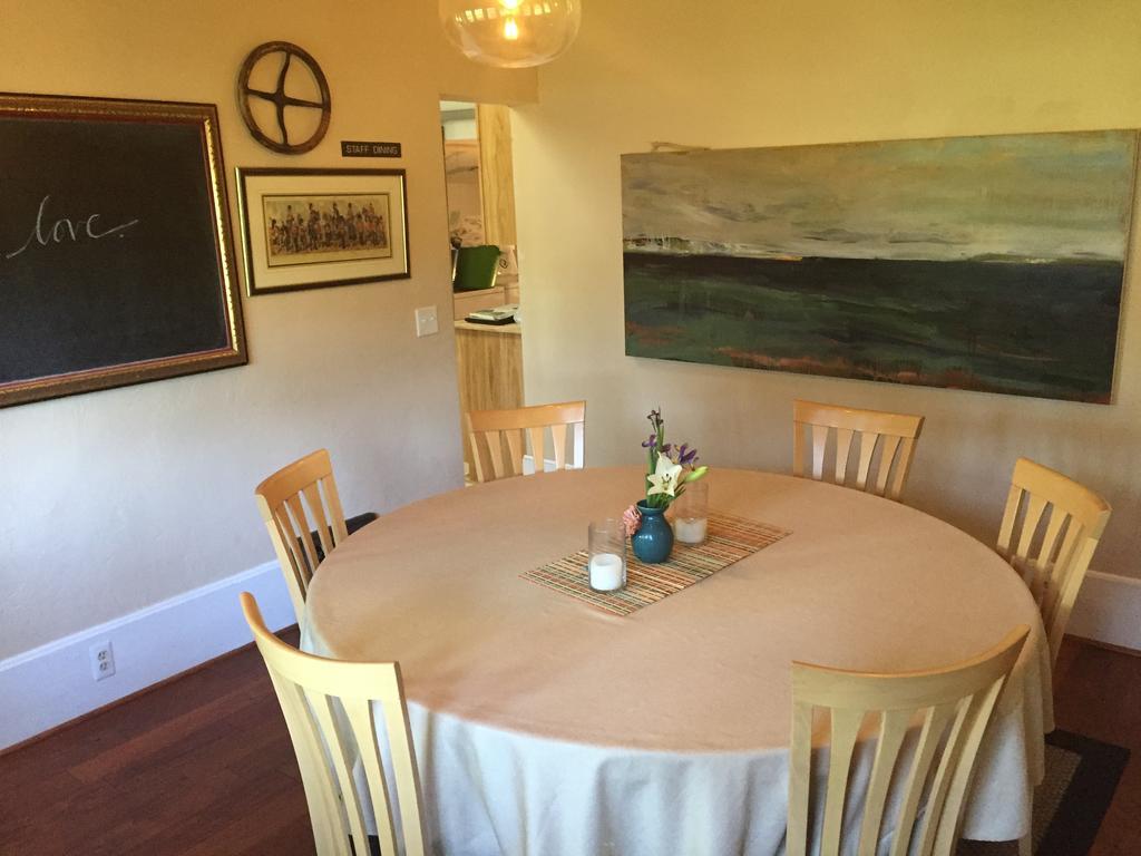 Aberdeen Stone Cottage B&B Traverse City Extérieur photo