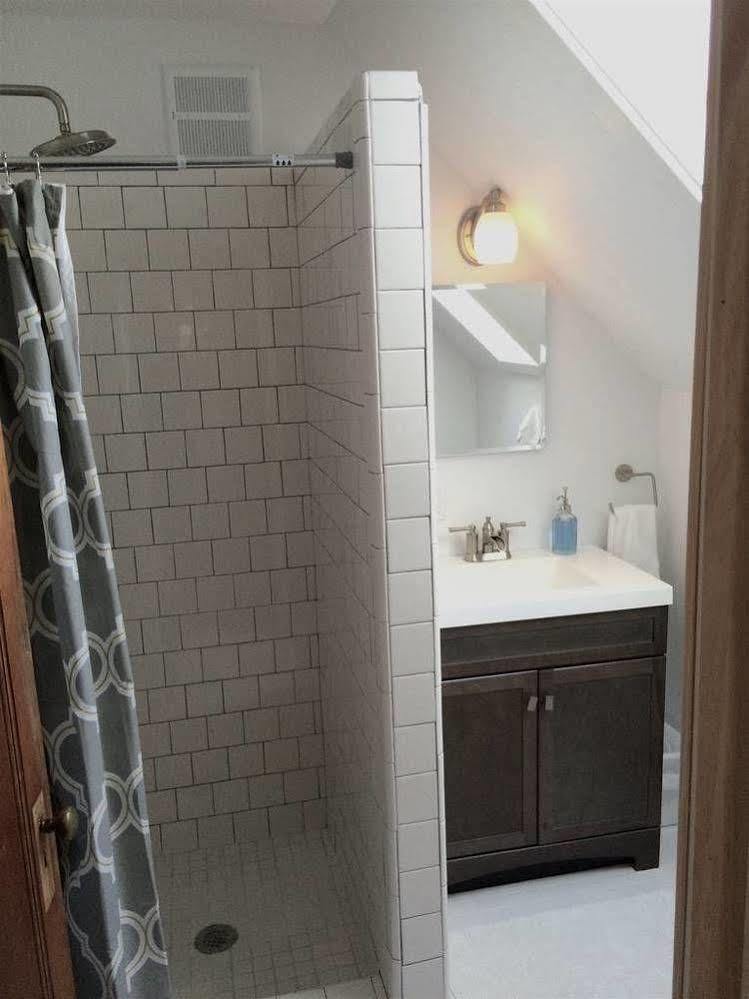 Aberdeen Stone Cottage B&B Traverse City Extérieur photo