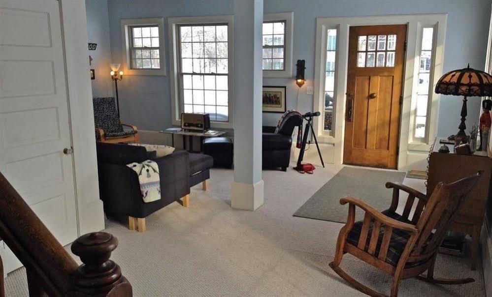 Aberdeen Stone Cottage B&B Traverse City Extérieur photo